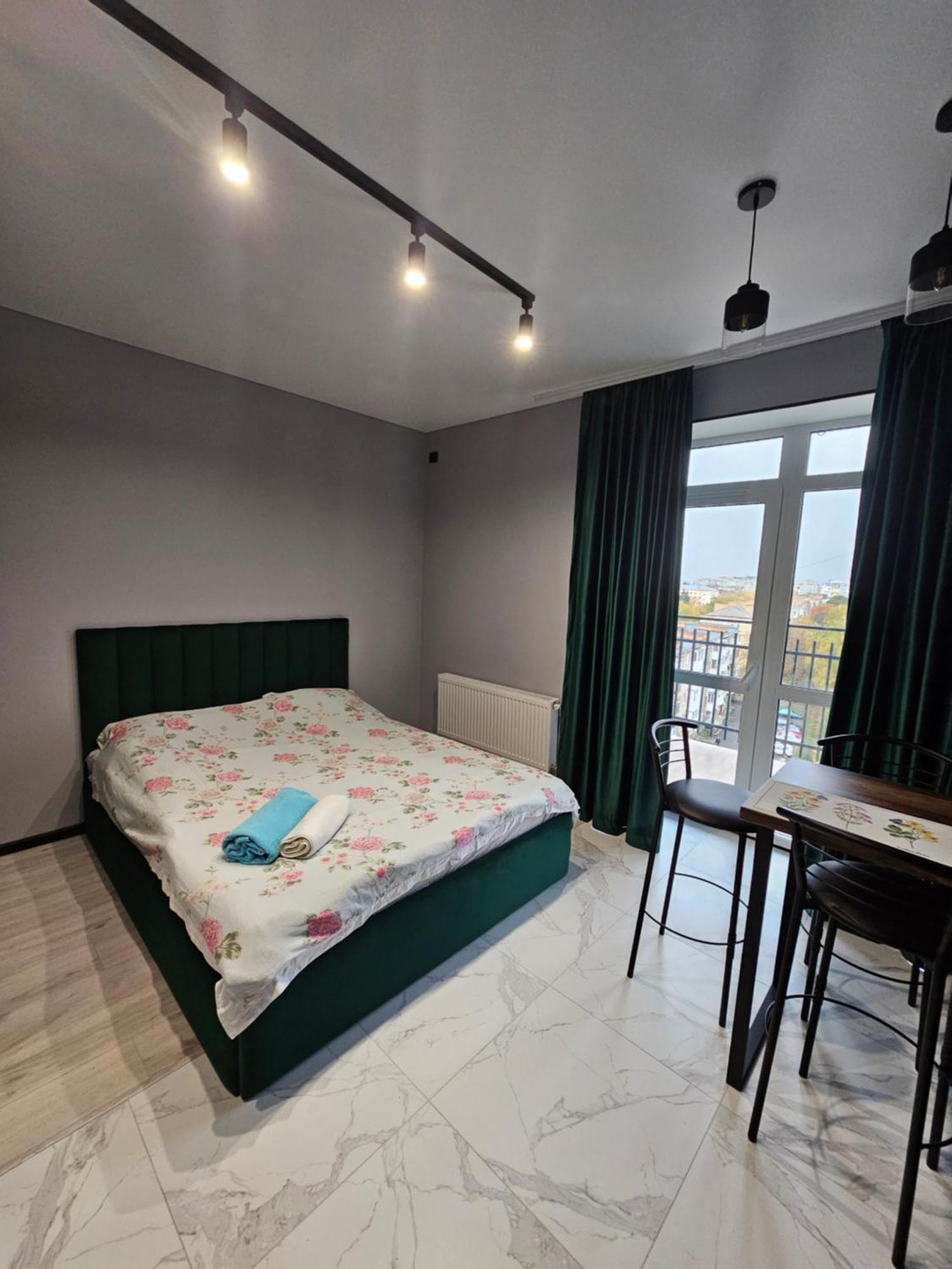 жк дрім таун, район жд вокзала Apartment