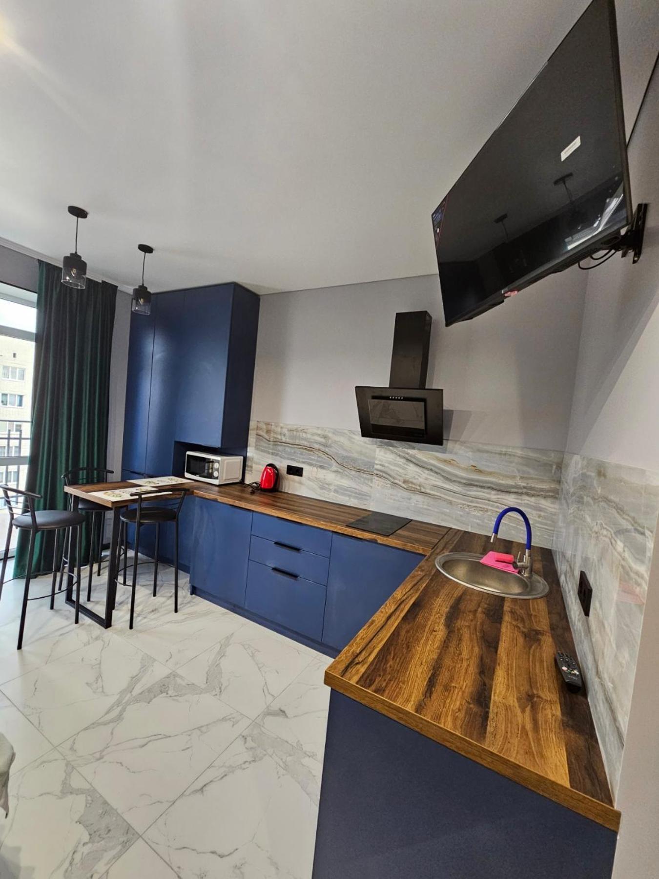 жк дрім таун, район жд вокзала Apartment *