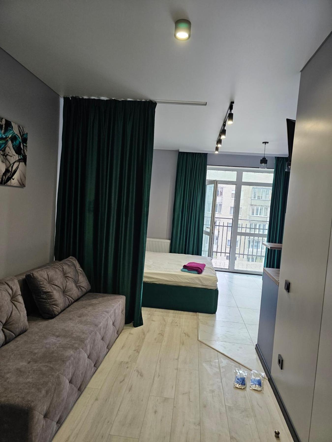 Apartment жк дрім таун, район жд вокзала *